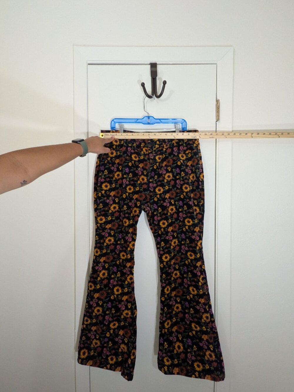 Wrangler High Rise Fierce Flare Corduroy Pants Wildflower Floral 70s Boho - Picture 3 of 6